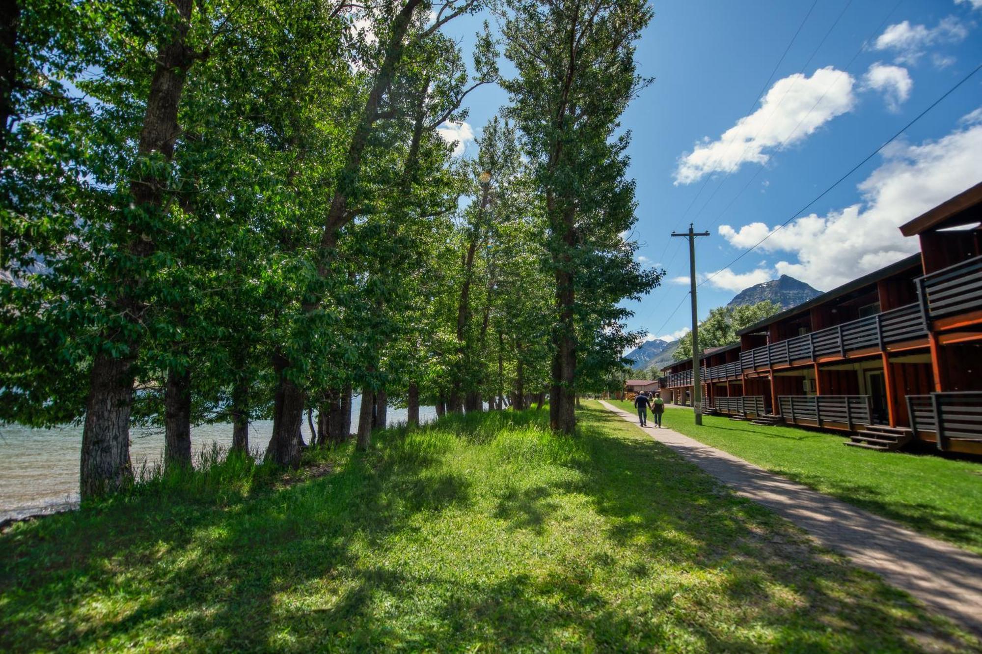 Bayshore Inn & Spa Waterton Park Exterior foto